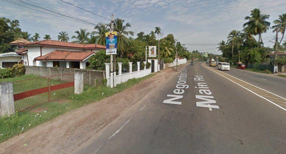 Hostel First Katunayake Negombo Ngoại thất bức ảnh